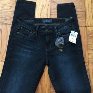 Super stretch MIDRISE Lucky Brand jeans.
